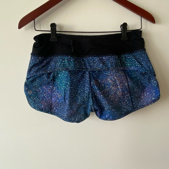 Lululemon galaxy shorts - Picture 6 of 8